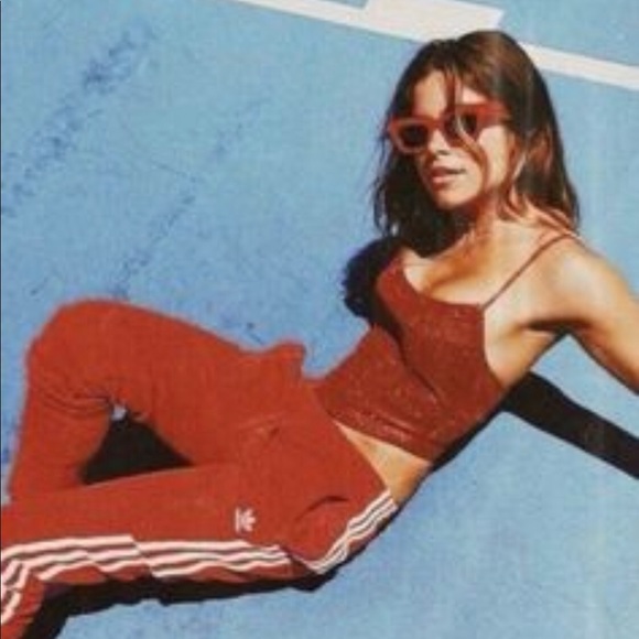 Meet your Posher, Esther - Picture 6 of 6